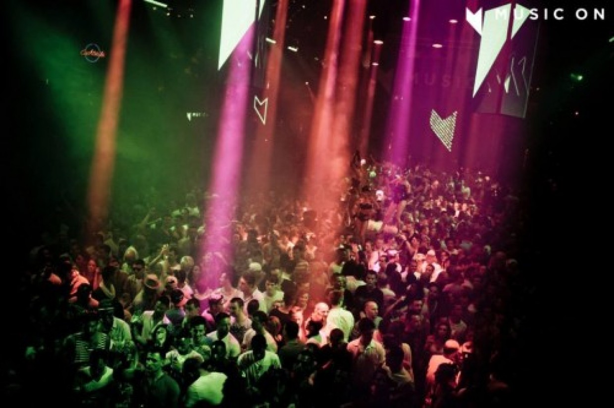 OPENING MUSIC ON 2013 IBIZA